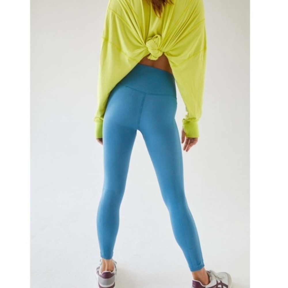 NWT FP Movement Free Throw Legging / Coastline - Picture 2 of 7